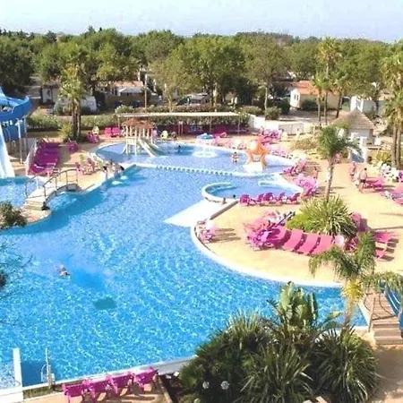4 Etoiles, 6 Personnes, Climatisation, Parking, Piscine, Wi-fi Apartment Hyeres