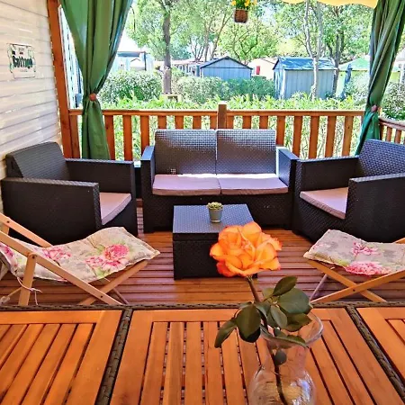 4 Etoiles, 6 Personnes, Climatisation, Parking, Piscine, Wi-fi Apartment Hyeres