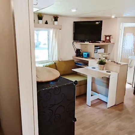 4 Etoiles, 6 Personnes, Climatisation, Parking, Piscine, Wi-fi