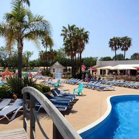Apartment 4 Etoiles, 6 Personnes, Climatisation, Parking, Piscine, Wi-fi