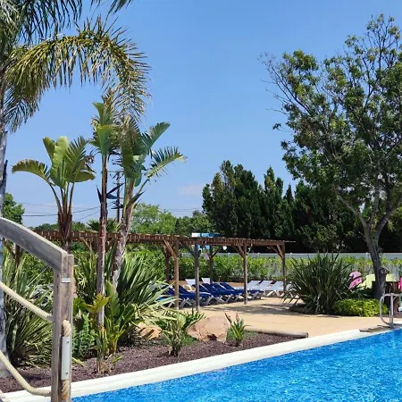 4 Etoiles, 6 Personnes, Climatisation, Parking, Piscine, Wi-fi Apartment *