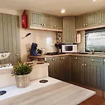 Lejlighed 4 Etoiles, 6 Personnes, Climatisation, Parking, Piscine, Wi-fi Hyères