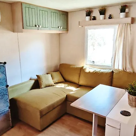 4 Etoiles, 6 Personnes, Climatisation, Parking, Piscine, Wi-fi *