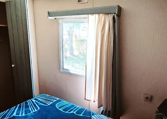 4 Etoiles, 6 Personnes, Climatisation, Parking, Piscine, Wi-fi * Ιέρ