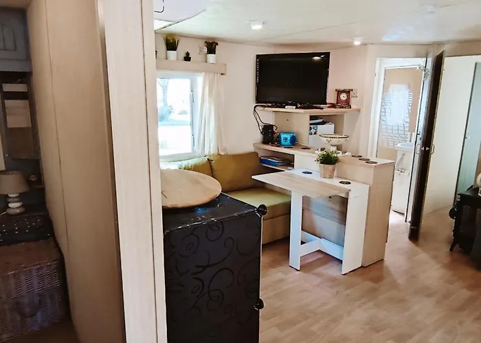 4 Etoiles, 6 Personnes, Climatisation, Parking, Piscine, Wi-fi