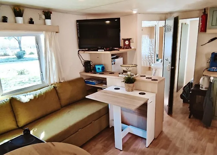 Διαμέρισμα 4 Etoiles, 6 Personnes, Climatisation, Parking, Piscine, Wi-fi Ιέρ