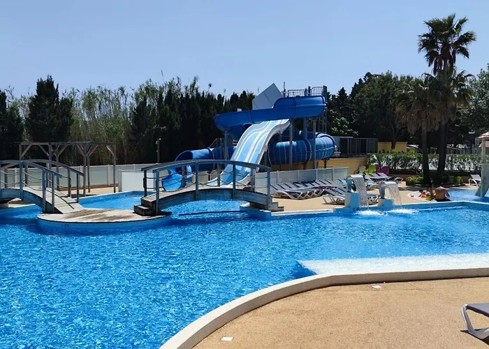 4 Etoiles, 6 Personnes, Climatisation, Parking, Piscine, Wi-fi * Ιέρ