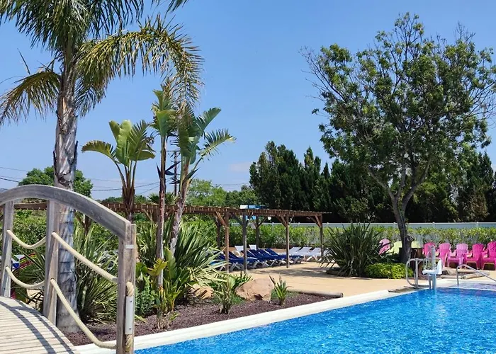4 Etoiles, 6 Personnes, Climatisation, Parking, Piscine, Wi-fi Διαμέρισμα *