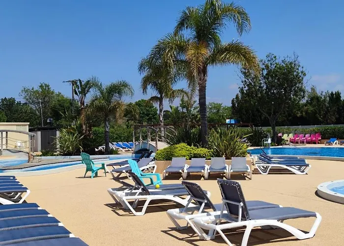 Διαμέρισμα 4 Etoiles, 6 Personnes, Climatisation, Parking, Piscine, Wi-fi Ιέρ